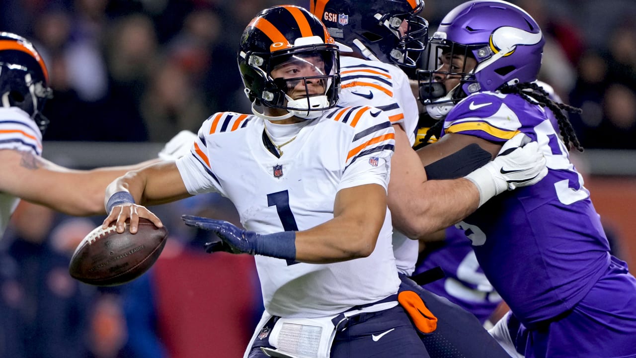 NFL rookie rankings at halfway point of 2021 season: Bears' Justin Fields  rising